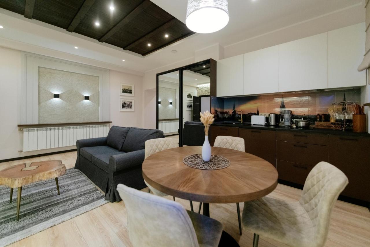 Riga Premium Apartments - Ground Floor With Separate Entrance 외부 사진