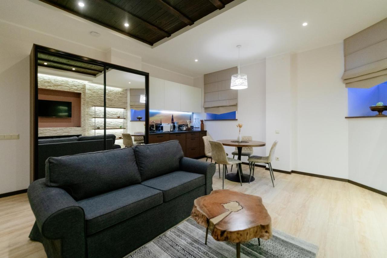 Riga Premium Apartments - Ground Floor With Separate Entrance 외부 사진