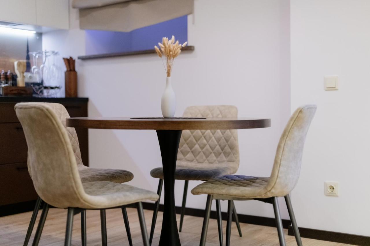 Riga Premium Apartments - Ground Floor With Separate Entrance 외부 사진
