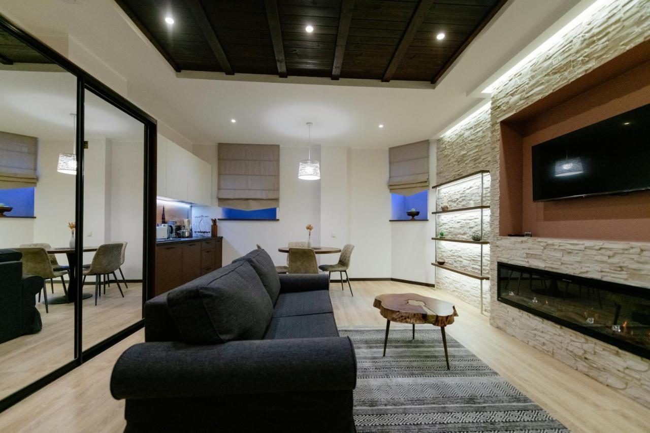 Riga Premium Apartments - Ground Floor With Separate Entrance 외부 사진