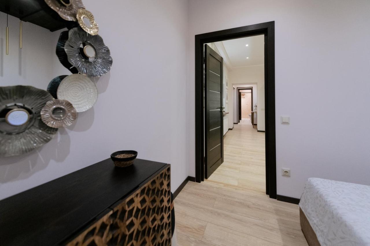 Riga Premium Apartments - Ground Floor With Separate Entrance 외부 사진